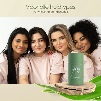 Le Masque nettoyant au thé vert Divine pour le visage